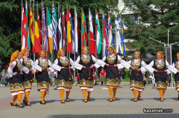 Тъпан бие, хоро се вие 2019