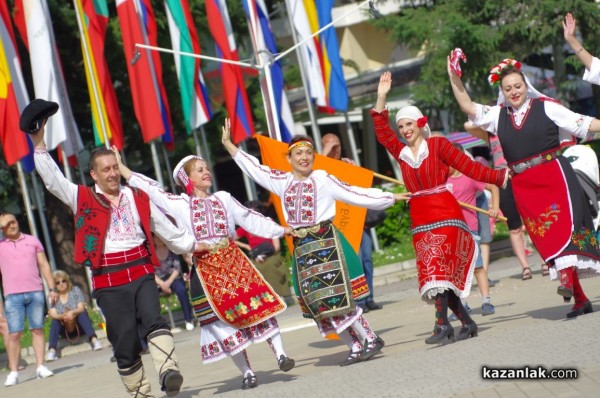 Тъпан бие, хоро се вие 2019