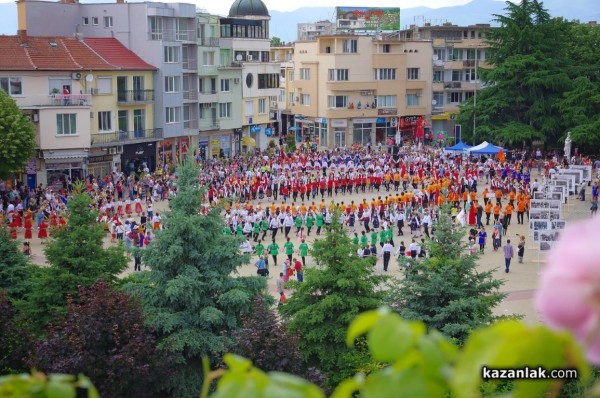 Тъпан бие, хоро се вие 2019