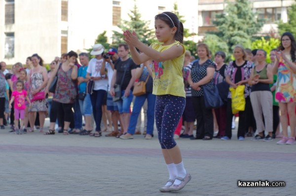 Тъпан бие, хоро се вие 2019