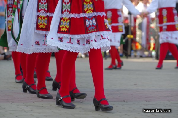 Тъпан бие, хоро се вие 2019