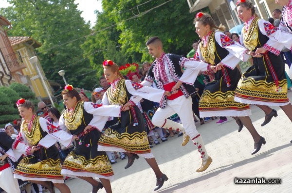 Тъпан бие, хоро се вие 2019