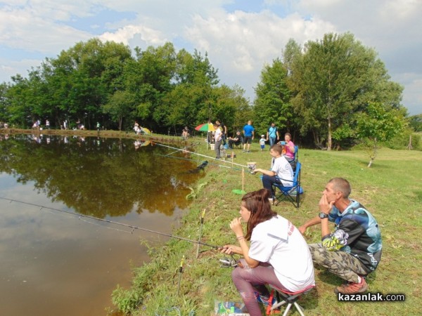 Деца показаха умения в състезание по риболов край Енина