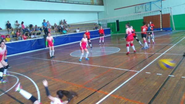 Сребро за волейболния отбор на ОУ “Кулата“