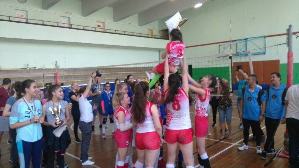 Сребро за волейболния отбор на ОУ “Кулата“