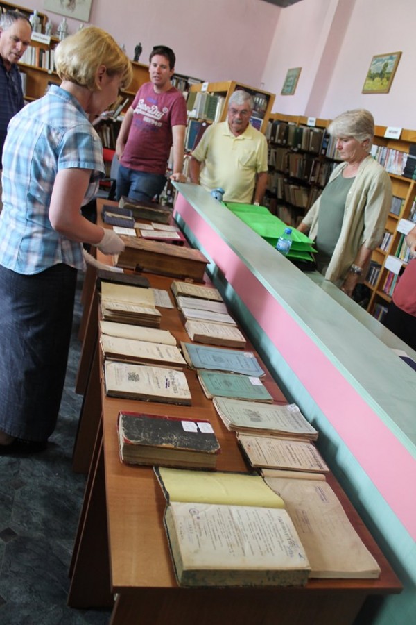 Туристи и библиотекари от САЩ посетиха ОБ “Искра“