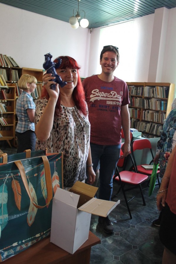 Туристи и библиотекари от САЩ посетиха ОБ “Искра“