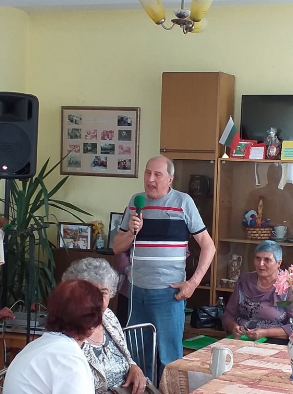 Енинци се събраха да почетат 100-годишнината от рождението на Христо Диманов