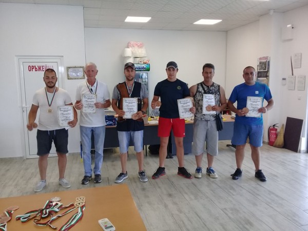 Казанлъчани отстреляха победата