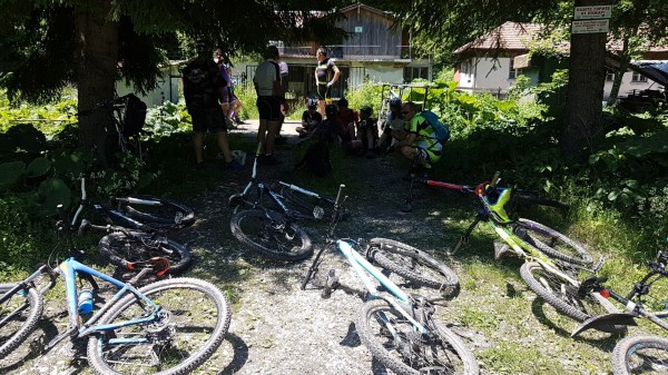 Сребро за колоездачите от „Лястовица“