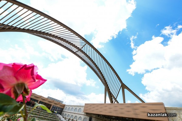 Над 5 милиона лева са инвестирани в амфитеатъра на “Дамасцена“. Откриват го в петък