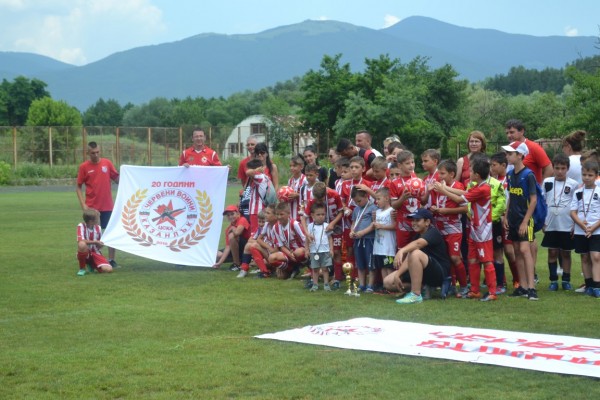  Поздрави от Кмета за рождениците от „Червените воини“