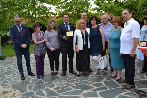 Кметът на Казанлък връчи наградата на 16–я носител на Голямата годишна награда за журналистика на БАРМ