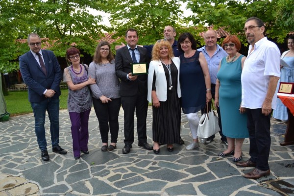 Кметът на Казанлък връчи наградата на 16–я носител на Голямата годишна награда за журналистика на БАРМ