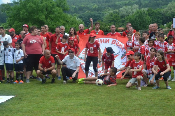  Поздрави от Кмета за рождениците от „Червените воини“