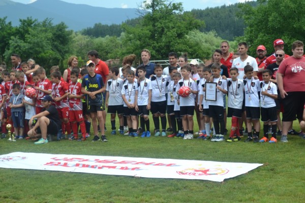  Поздрави от Кмета за рождениците от „Червените воини“