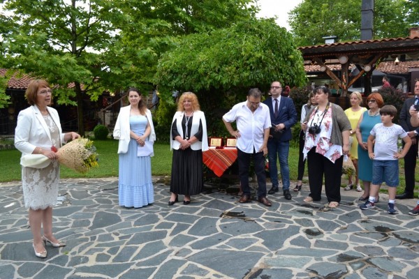 Кметът на Казанлък връчи наградата на 16–я носител на Голямата годишна награда за журналистика на БАРМ