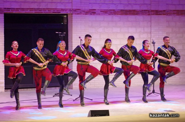 Стотици гости изпълниха амфитеатъра за пръв път в комплекс “Дамасцена“