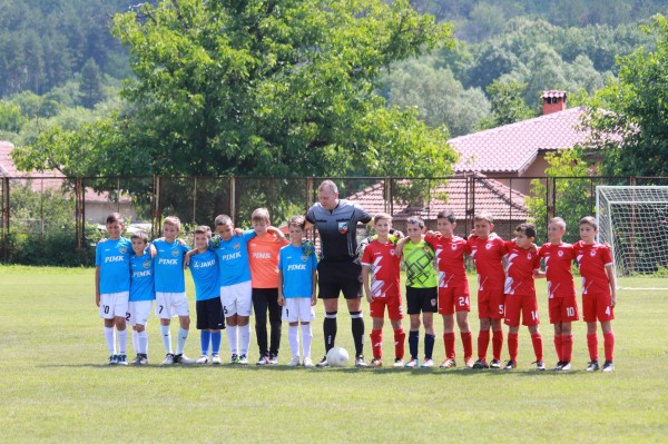 “Розите“ станаха шампиони на турнира на “Червените воини“