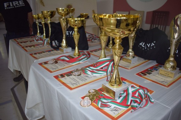 Пожарникарите от Стара Загора грабнаха купа “Севтополис“