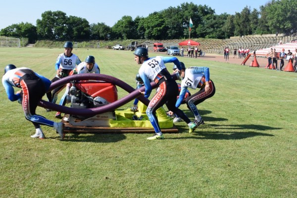 Пожарникарите от Стара Загора грабнаха купа “Севтополис“
