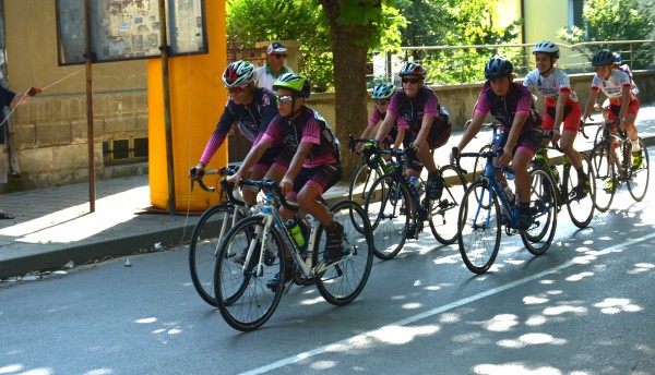 Достойно представяне на колоездачите от КК “Лястовица“