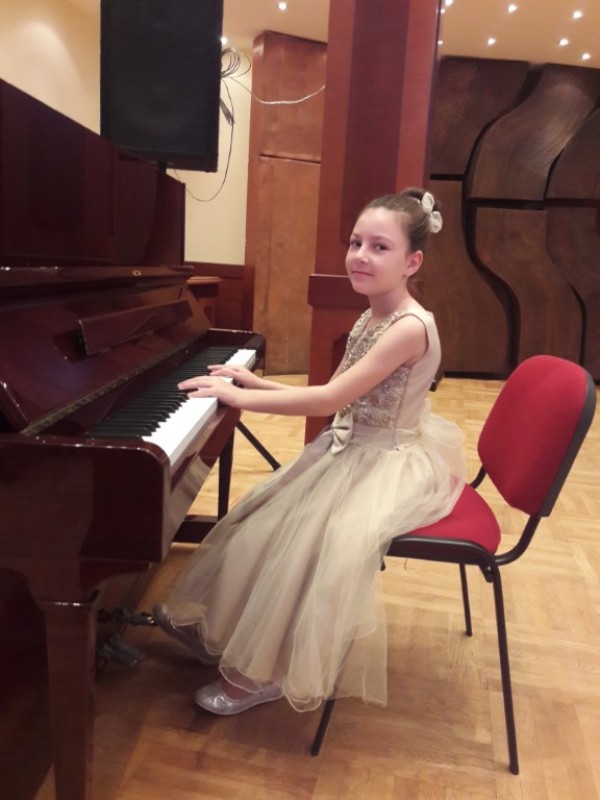 С 18 награди казанлъшките пианисти завършиха последните конкурси за сезона