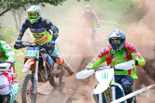 Над 100 участници в екстремното EnduroX Alba-Damascena