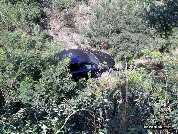 „Ауди“ падна в Старата река