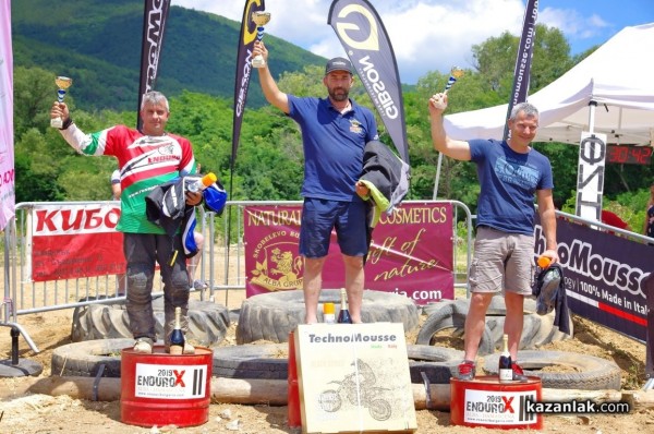 Със зрелищно каране и екстремни препятствия премина EnduroX Alba-Damascena