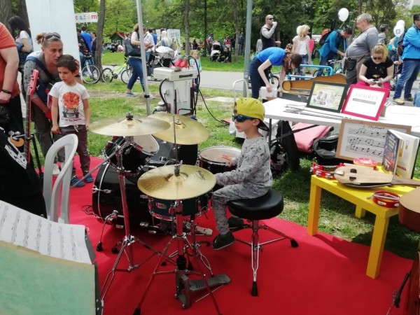 “Концерти за малчугани и великани“ за пръв път в град Казанлък