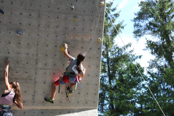 “Селт“ донесоха 13 медала и купа от състезания в Сърбия и Австрия