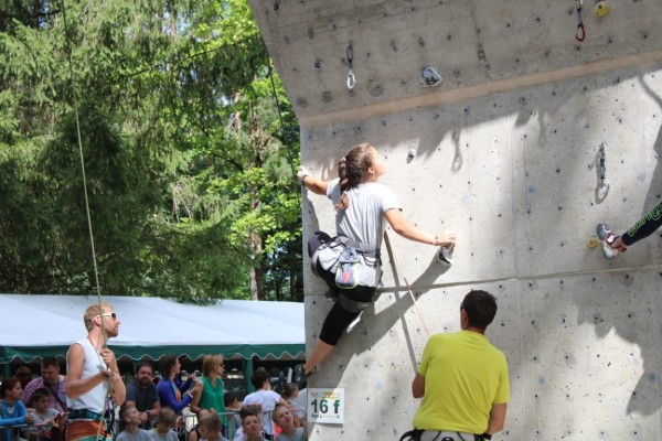 “Селт“ донесоха 13 медала и купа от състезания в Сърбия и Австрия