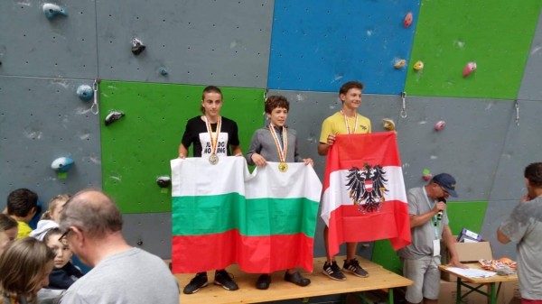 “Селт“ донесоха 13 медала и купа от състезания в Сърбия и Австрия