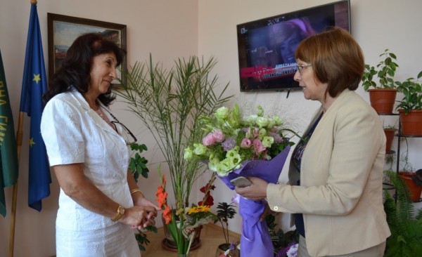 Поздравления от Кмета за директора на Механото