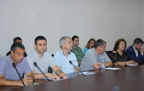 Според д-р Миков Балкана ни пази от африканската чума за сега