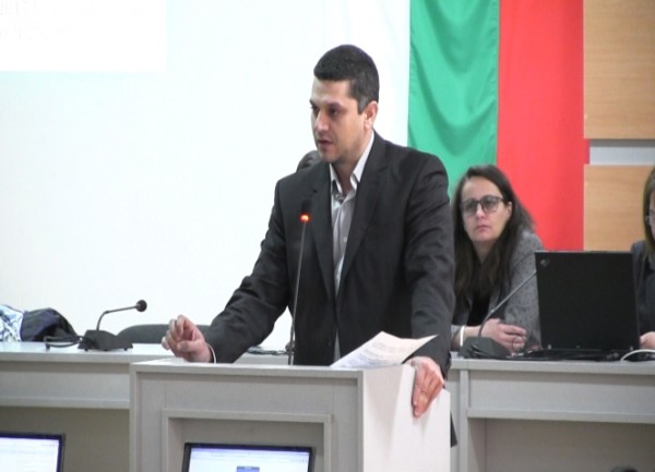 БСП Казанлък: Кметът на Казанлък се крие от проблемите. ГЕРБ я спасяват отново / Новини от Казанлък