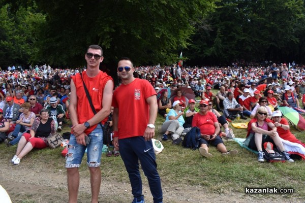 От 40 хиляди социалисти почервеня Бузлуджа днес