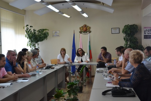 Среща на кметове и институции за опасността от Африканска чума