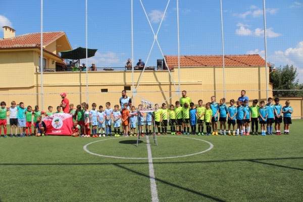 Малки футболисти показаха умения на турнир в Шейново