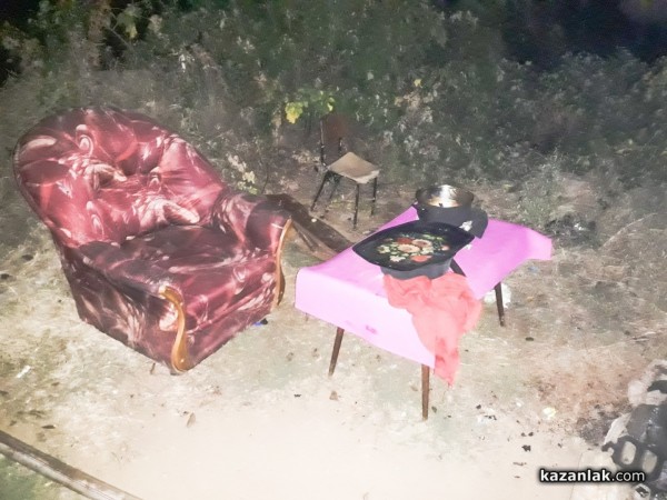 Изгоря напълно ромски вилает в Старите лозя