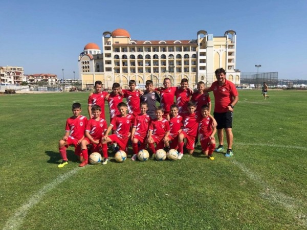 “Розите“ набор 2006 направиха съперниците на пух и прах, и прибраха „Купа Южно Черно море 2019“