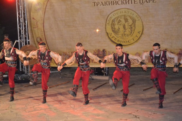 В Казанлък бяха официално открити 14-те Празници в Долината на тракийските царе