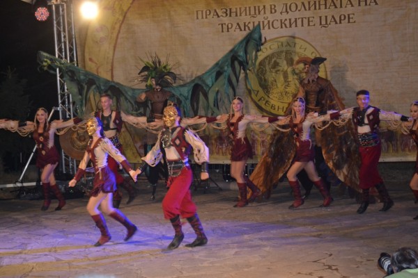 В Казанлък бяха официално открити 14-те Празници в Долината на тракийските царе