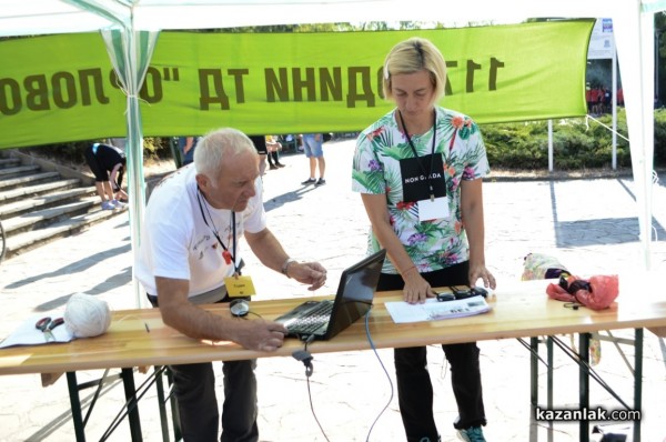 Наградиха най-бързите бегачи в първия полумаратон „Thracian Run” 