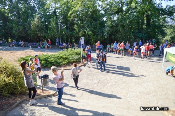 Наградиха най-бързите бегачи в първия полумаратон „Thracian Run” 