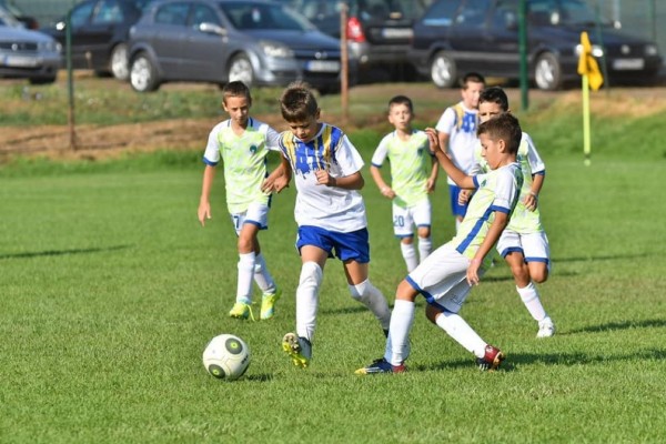 Футболистите на “Арена Запад“ триумфираха в международен турнир. Разбиха отбора на Румъния с 4:0