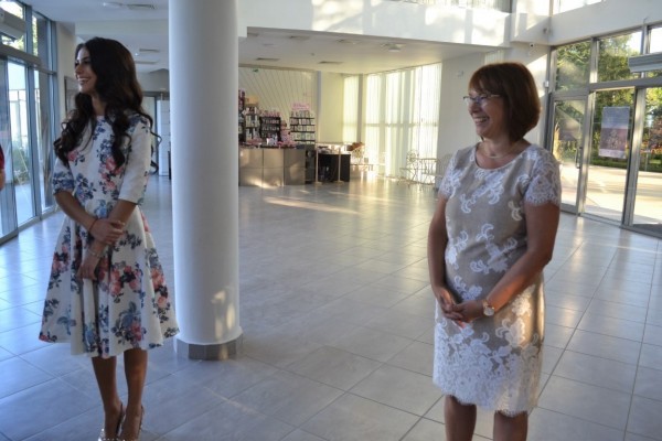 Кметът и Царица Роза 2019 посрещнаха Мис Китай в Казанлък