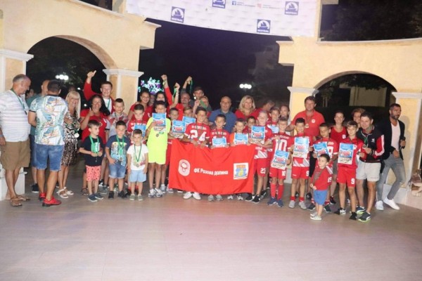 Сребро за “Розите“ от турнира “Мистрал къп 2019“