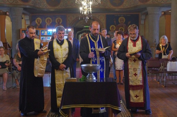 В храм „Св. Йоан Предтеча“ Казанлък отбеляза 134 г. Съединена България